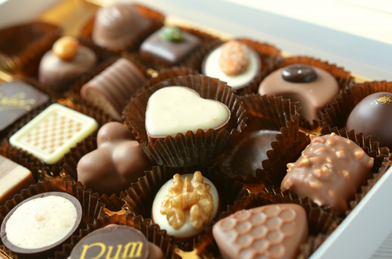 boulangerie-ST RAPHAEL-min_chocolates_food_candy_calories_nibble_chocolate_heart-782043